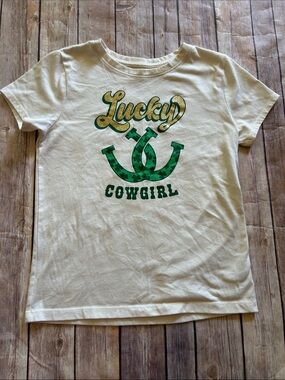 Cream Short-Sleeve Tee with Green and Gold 'Lucky Cowgirl' Graphic